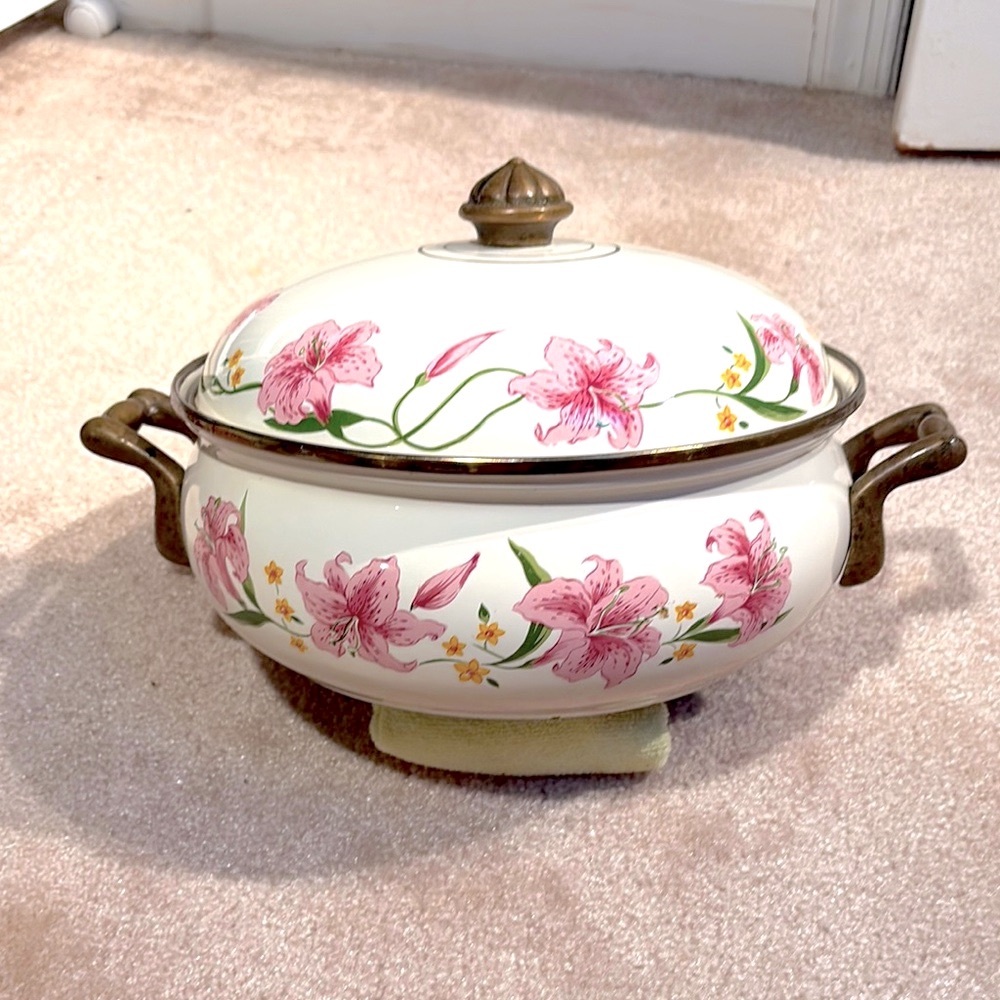 RARE Vintage Normandy Enamel Pink Lily Soup Tureen with Lid. Made in Taiwan.